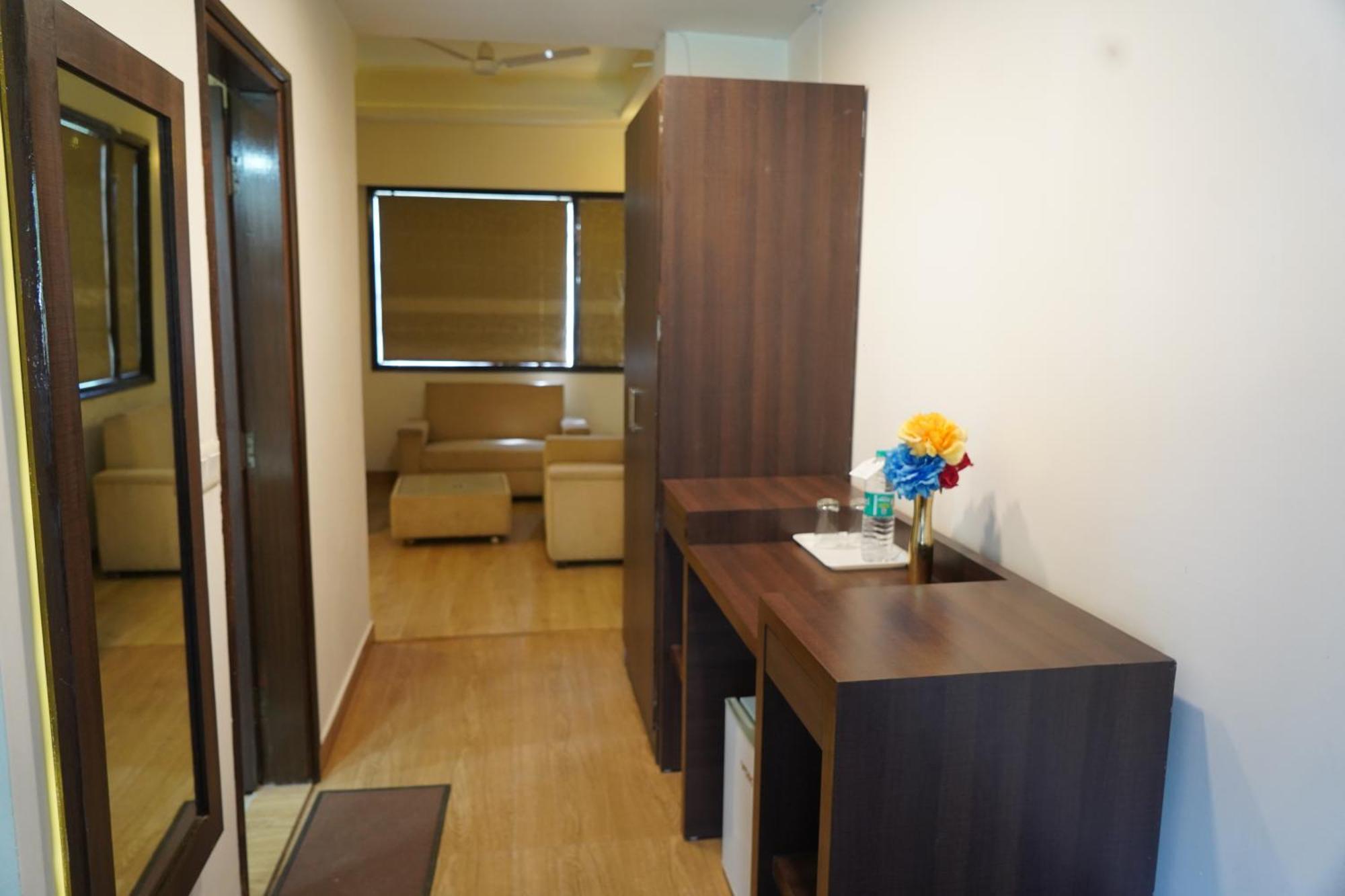 โรงแรมฟอเรสต์ อเวนิว เดห์ราดุน ภายนอก รูปภาพ